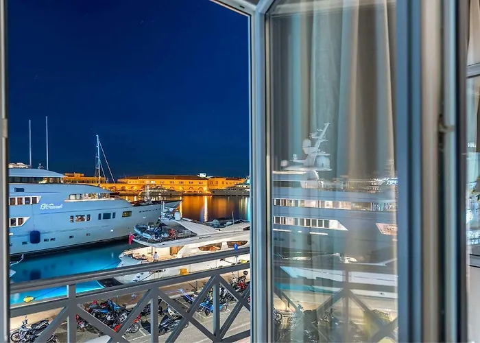 Naves Suites